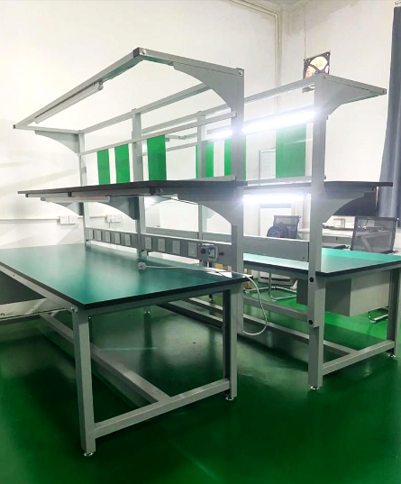 傳統(tǒng)鐵架工作臺(tái) 傳統(tǒng)鐵架工作臺(tái)